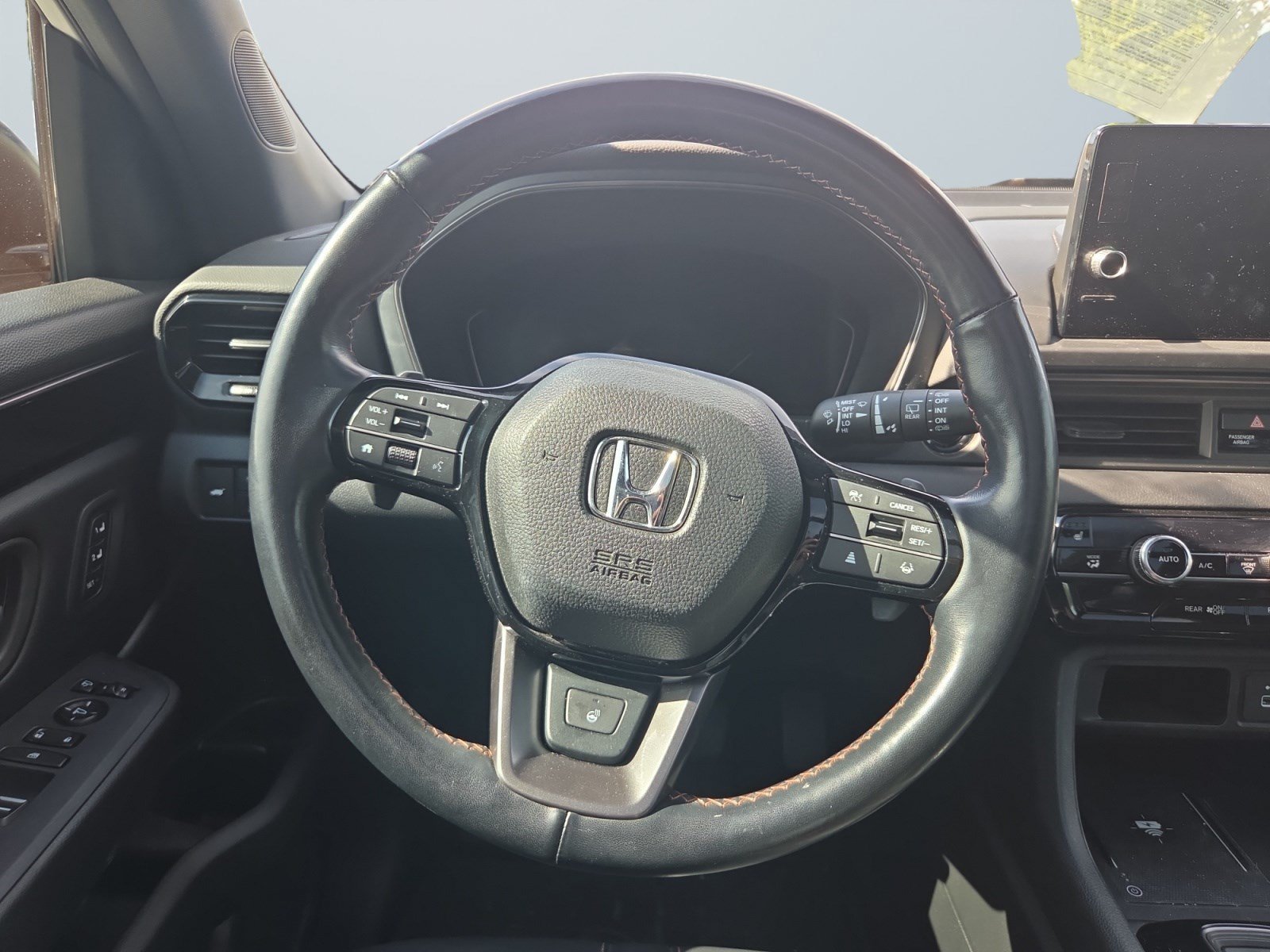 Used 2025 Platinum White Pearl Honda TrailSport image 13