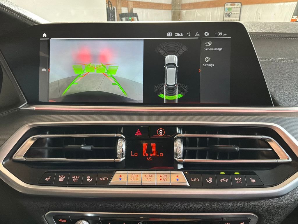 Used 2022 Black BMW xDrive40i image 21