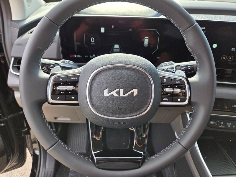 2026 Kia Carnival SX - Photo 12