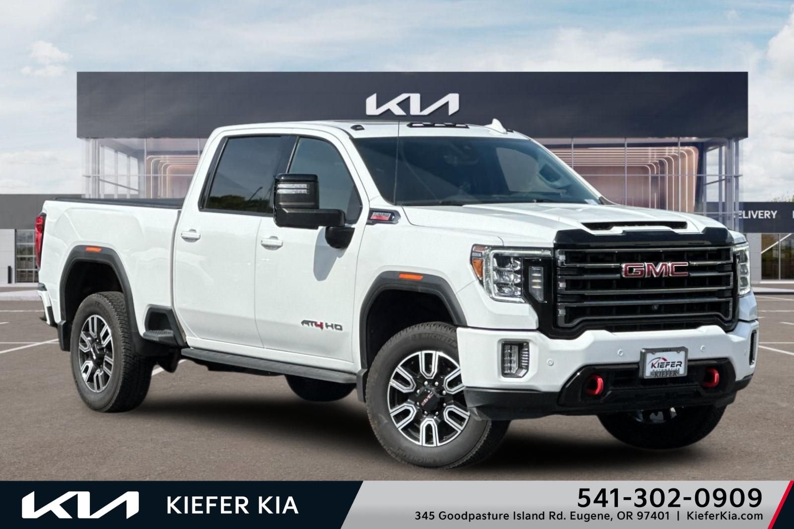 2022 GMC Sierra 4WD Crew Cab Standard Box AT4's photo