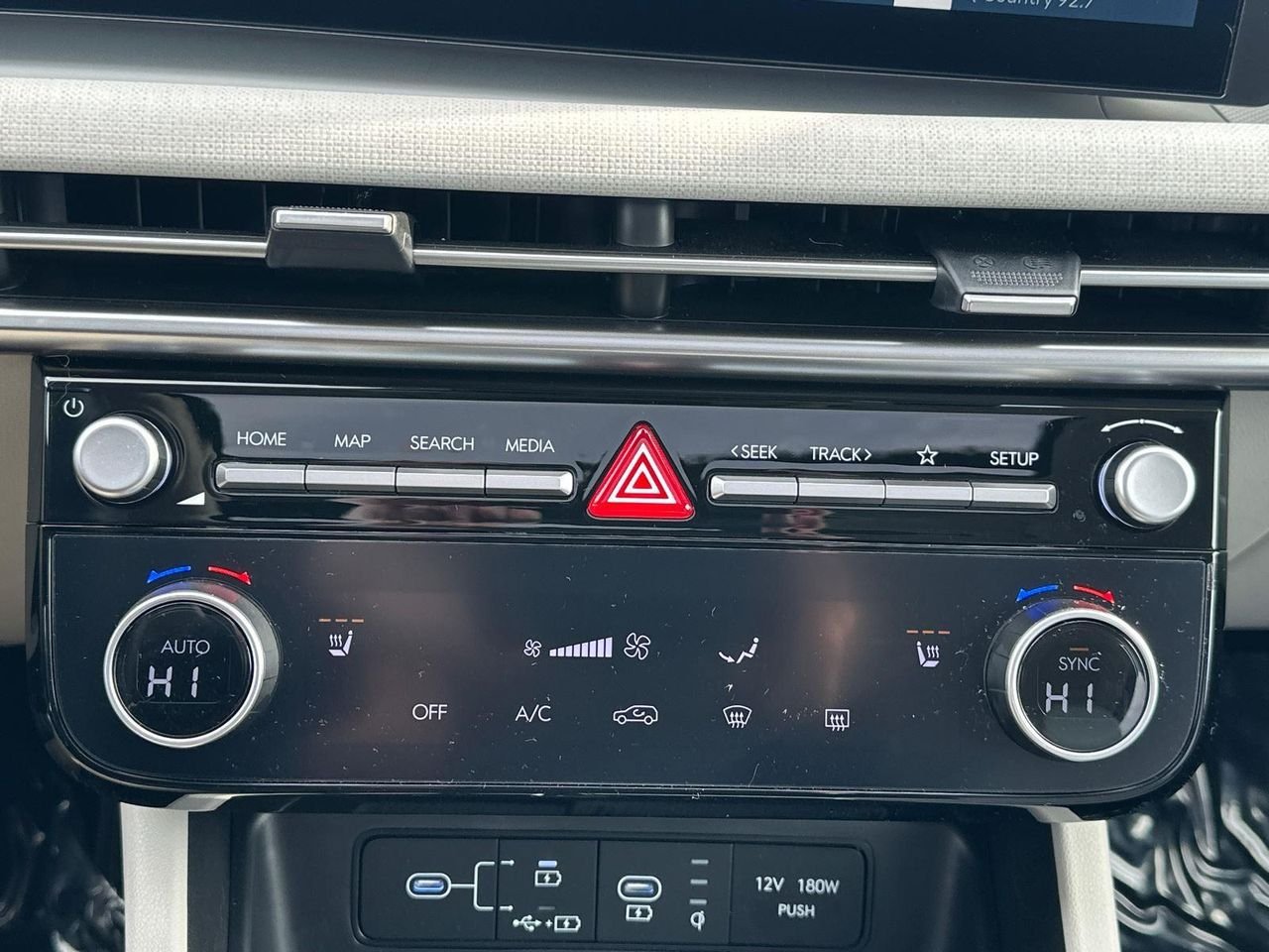2025 Hyundai Tucson SEL Convenience - Photo 22