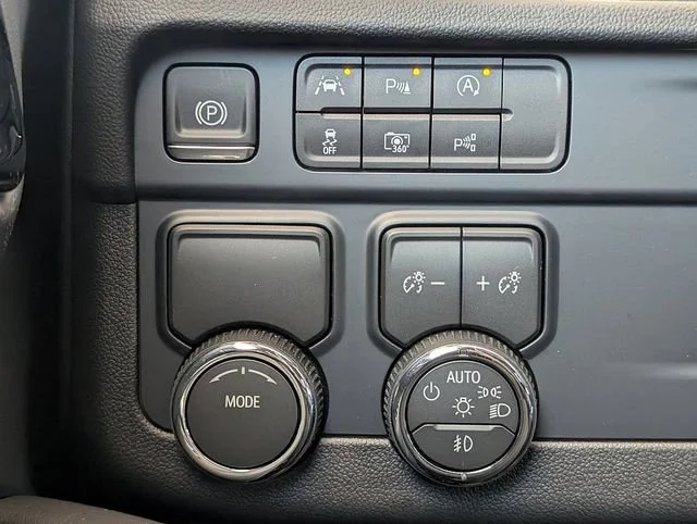 2026 Chevrolet Tahoe Premier - Photo 24