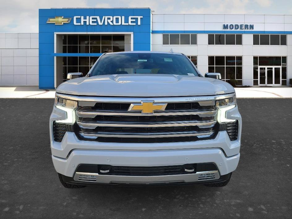 New 2026 Polar White Tricoat Chevrolet High Country image 8