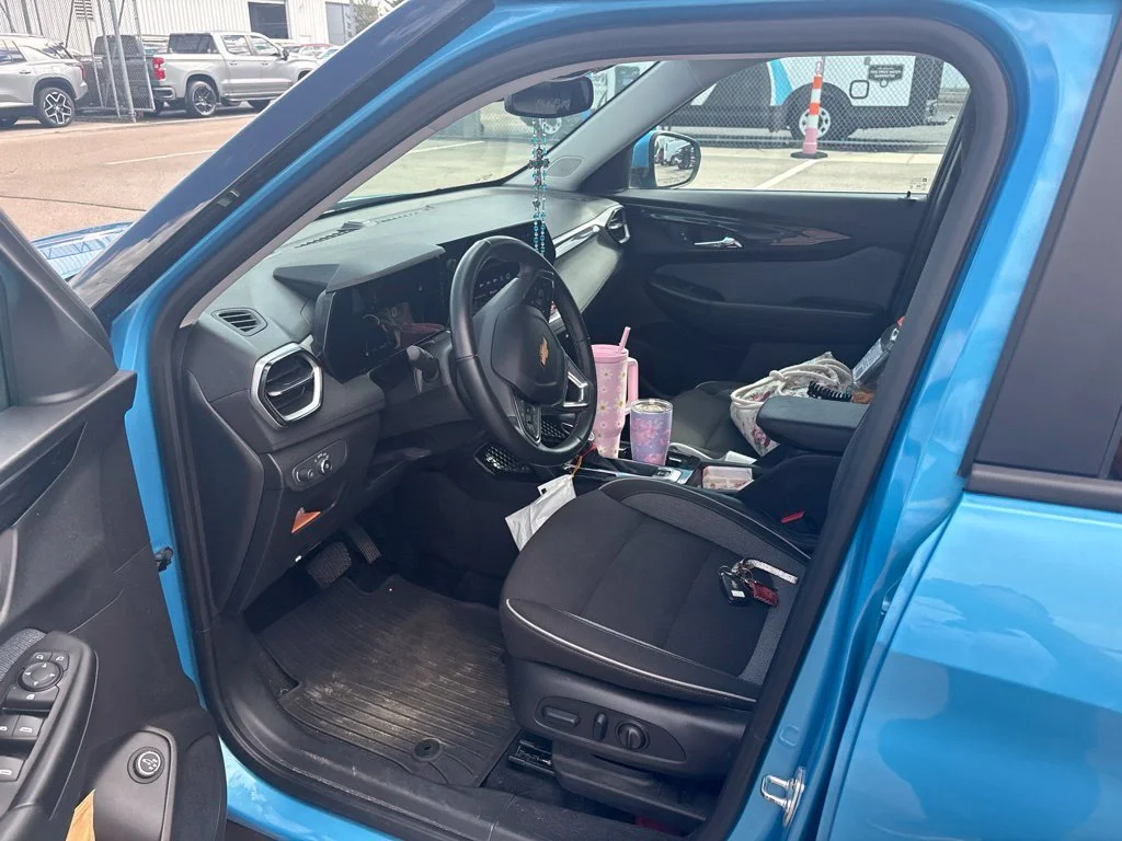 Certified Used 2025 Blue Chevrolet LT image 13