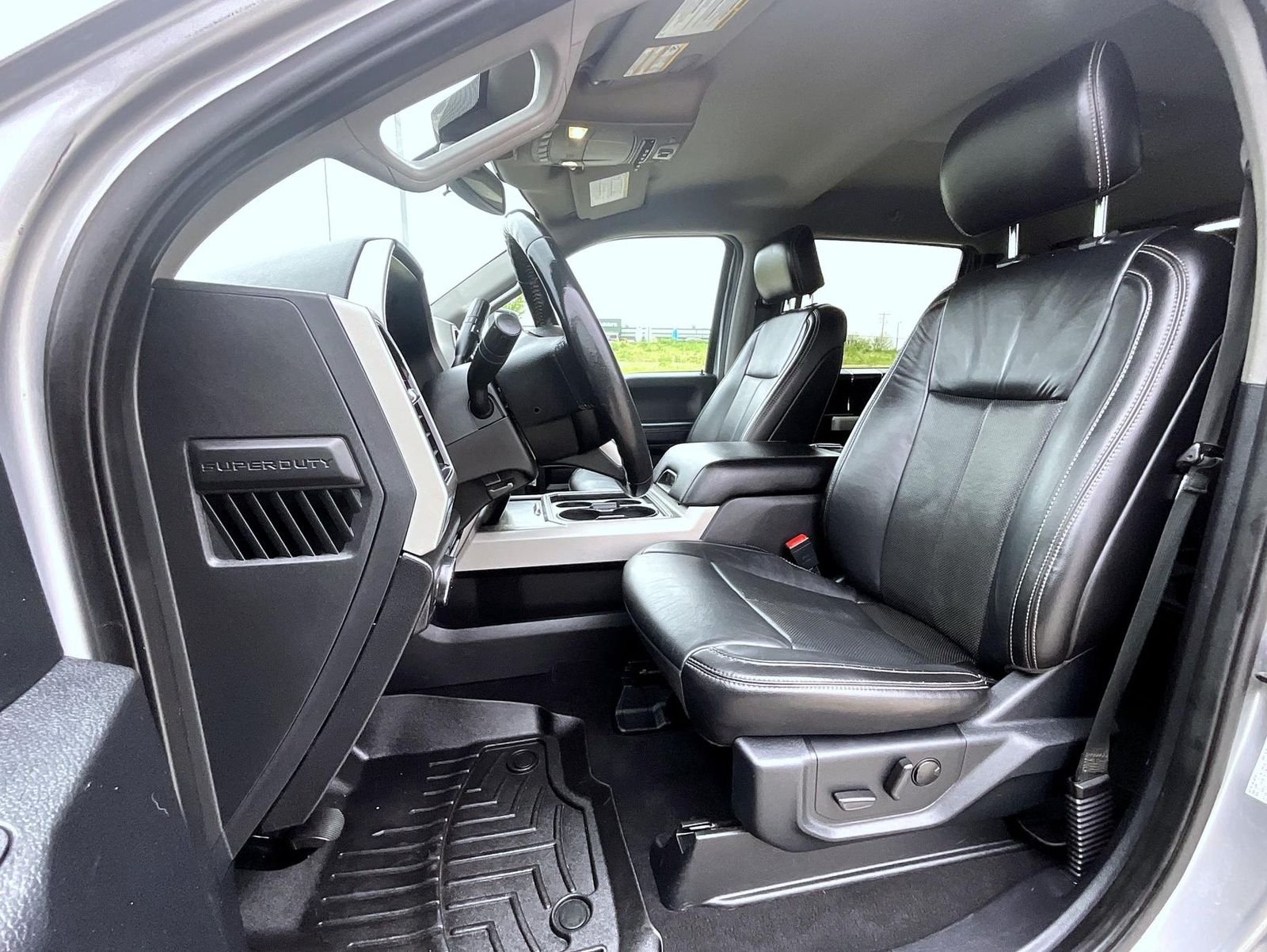 Used 2020 Silver Ford Lariat image 10
