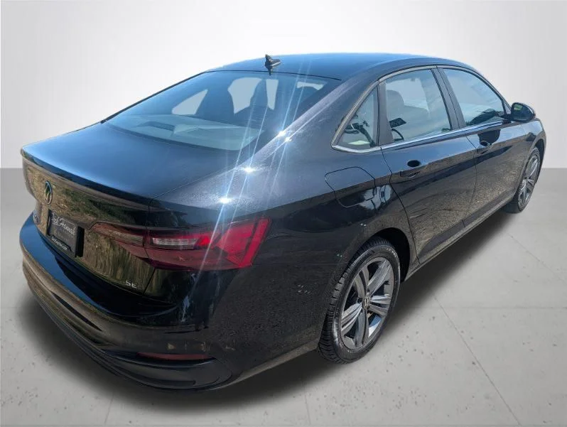 Used 2024 Black Volkswagen 1.5T SE image 7