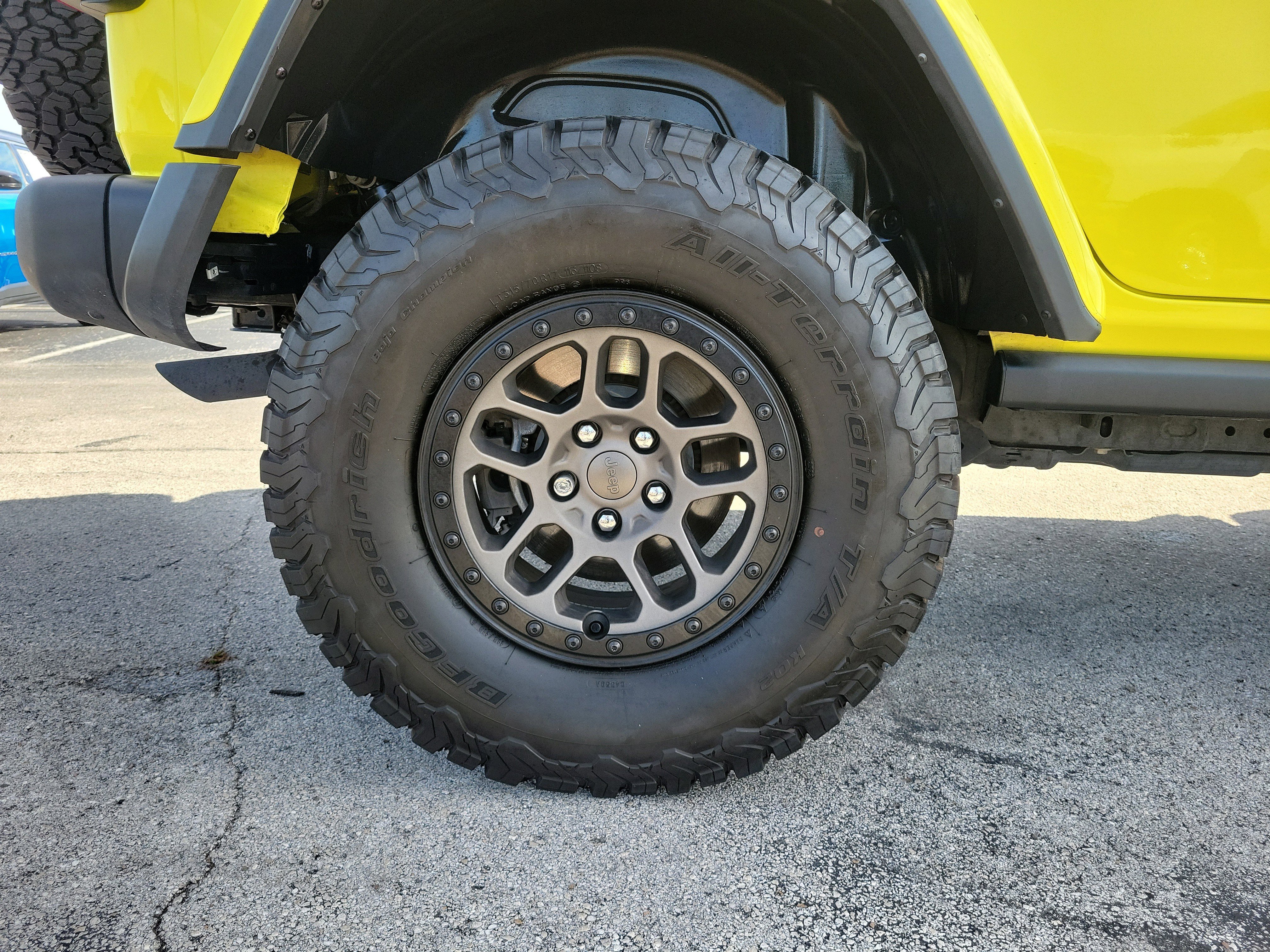 Used 2023 High Velocity Clearcoat Jeep Rubicon 392 image 9