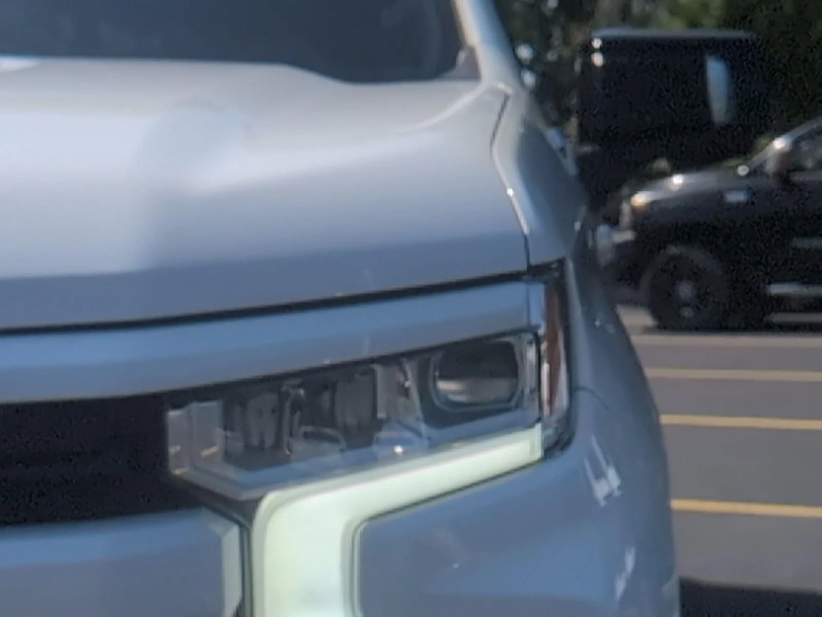 Used 2025 Summit White Chevrolet RST image 12
