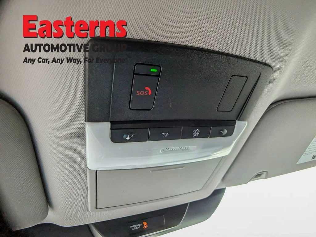 Used 2022 Gray Nissan SV image 23