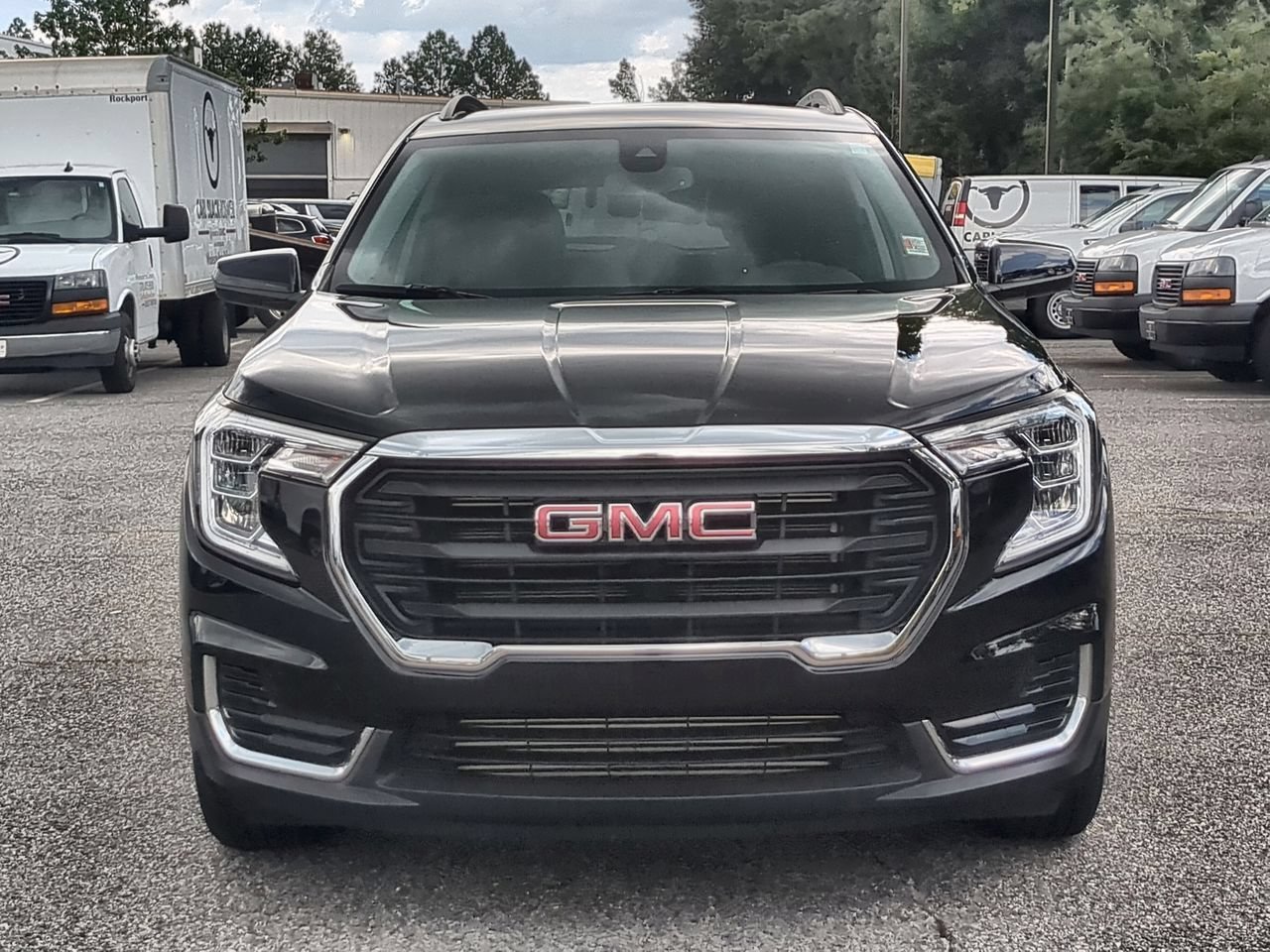Used 2023 Ebony Twilight Metallic GMC SLE image 3