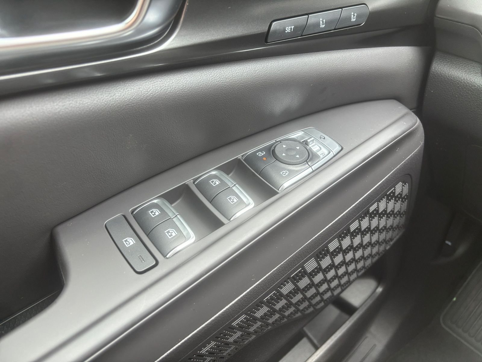 New 2026 Snow White Pearl Kia SX Prestige image 20