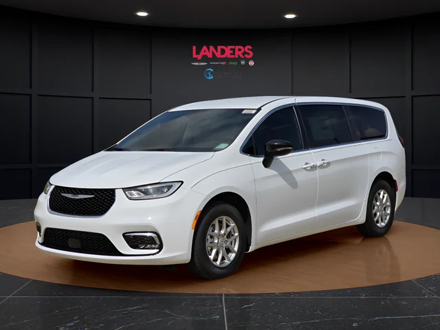 2026 Chrysler Pacifica Select's photo