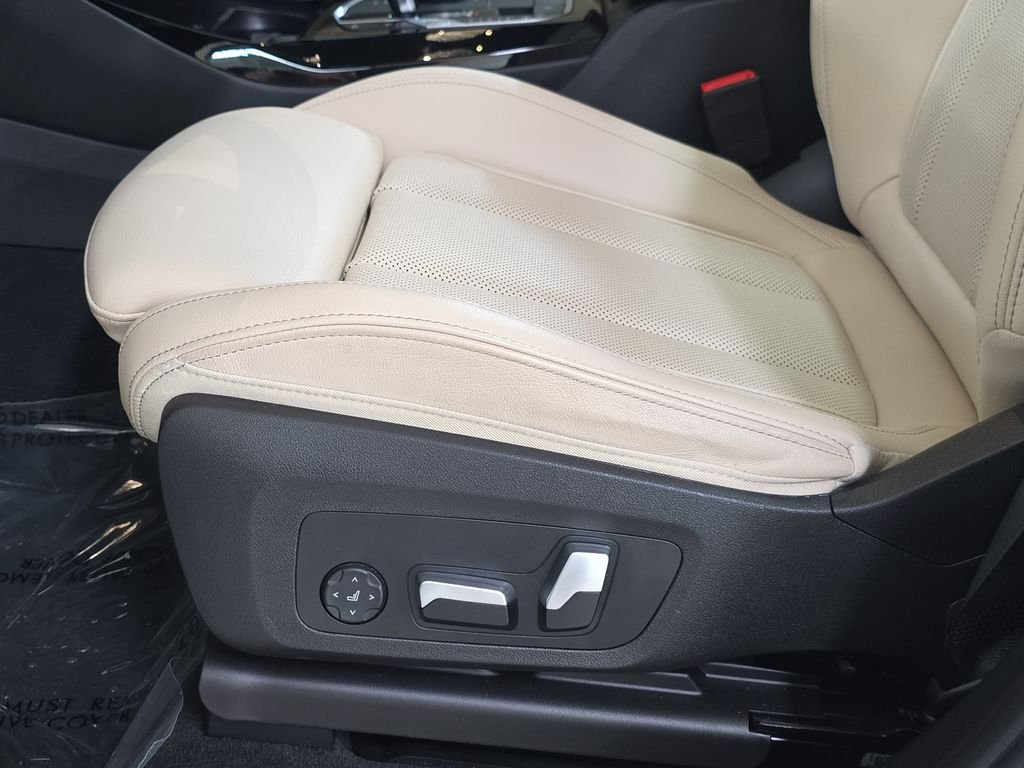 Certified Used 2023 Mineral White Metallic BMW xDrive30i image 28