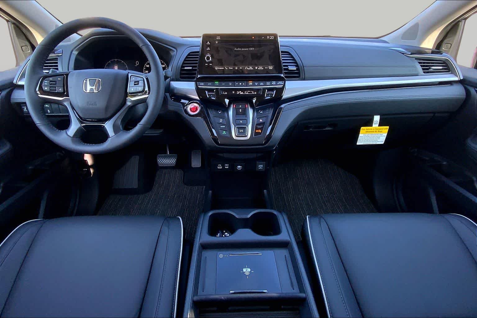 New 2027 Sonic Gray Pearl Honda Touring image 5