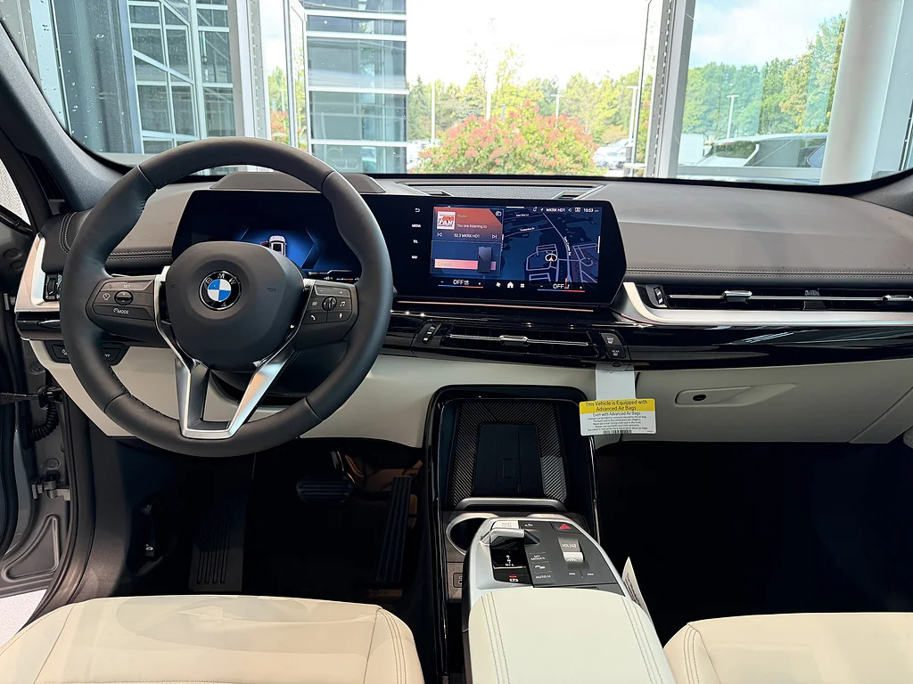 New 2027 Space Silver Metallic BMW xDrive28i image 15
