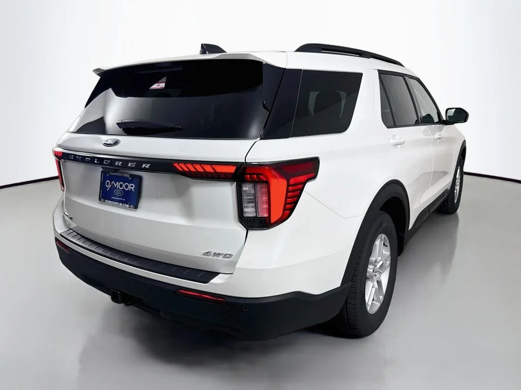 New 2026 Star White Metallic Tri-Coat Ford Active image 7