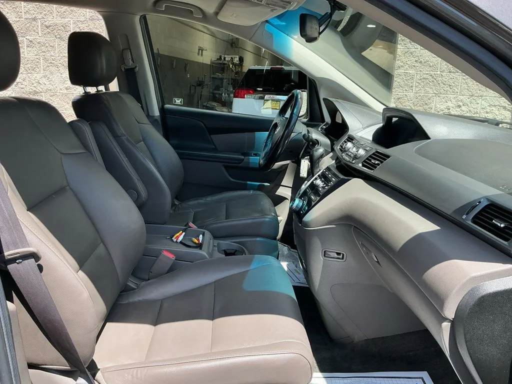 Used 2012 Gray Honda EX-L image 26