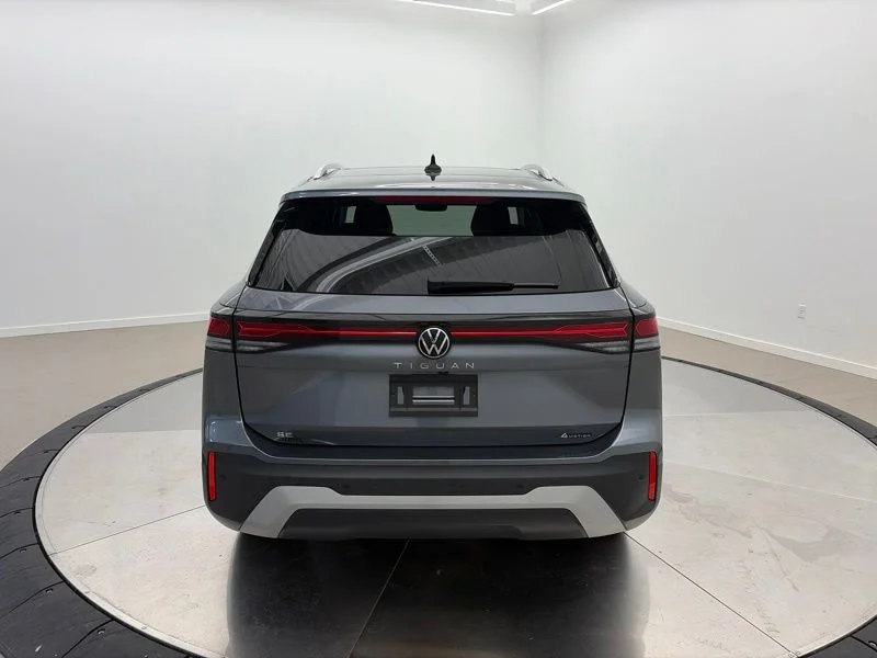 Used 2025 Gray Volkswagen 2.0T SE image 4