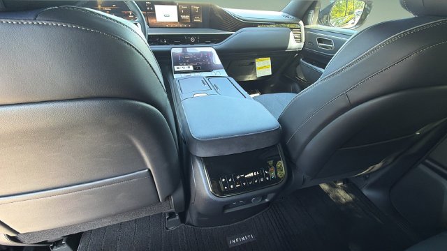 Used 2027 Black INFINITI SPORT image 21