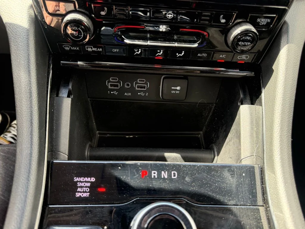 Used 2023 Black Jeep Limited image 22