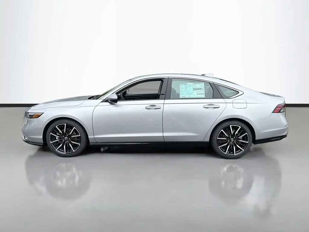 New 2026 Solar Silver Metallic Honda Touring image 30