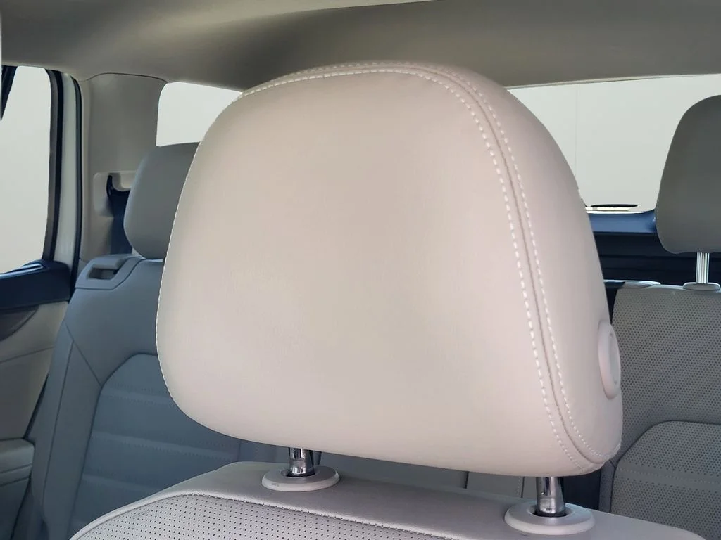 New 2026 Opal White Pearl Volkswagen 2.0T SEL image 7