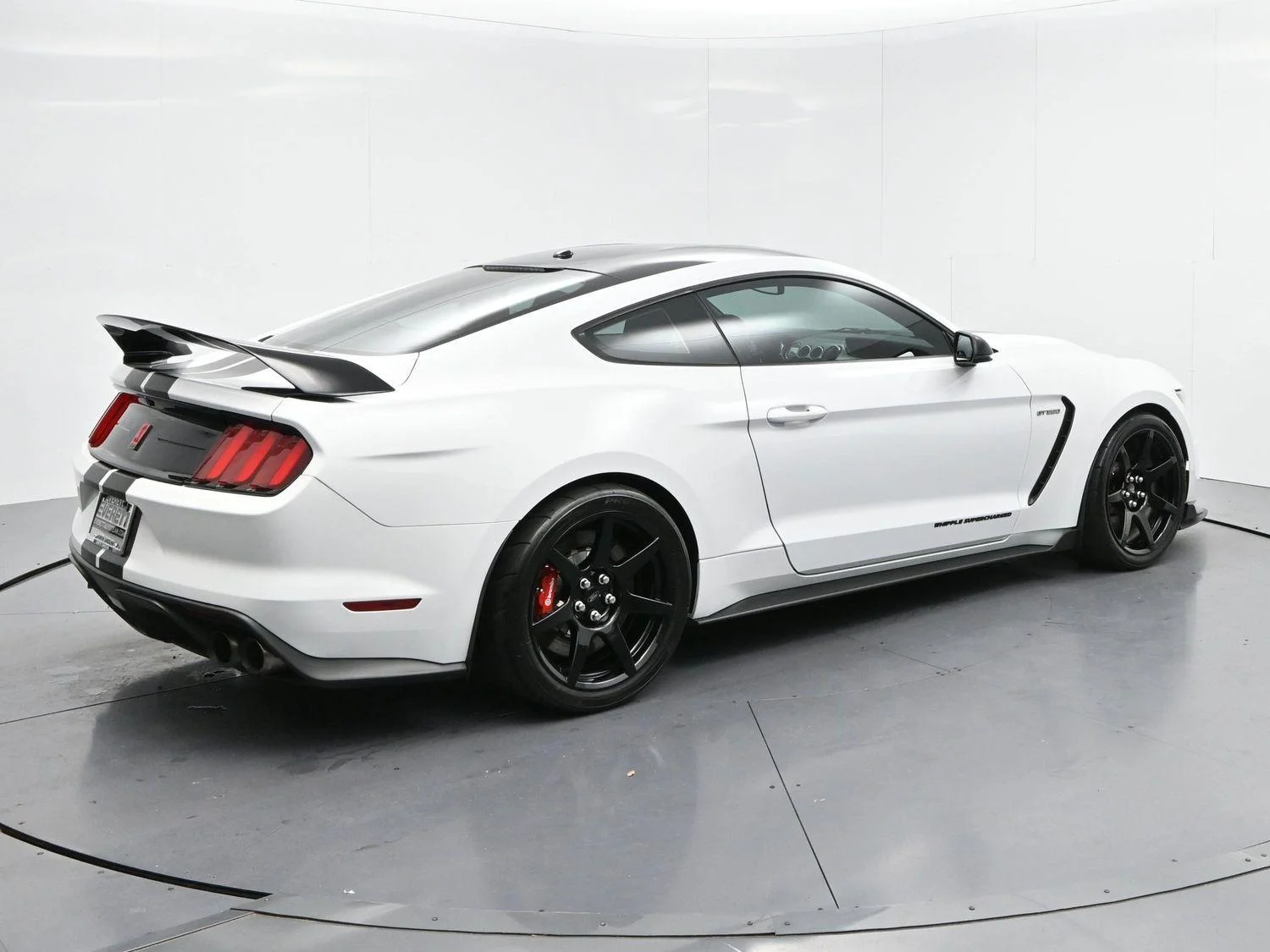 Used 2019 White Ford Shelby GT350 image 7