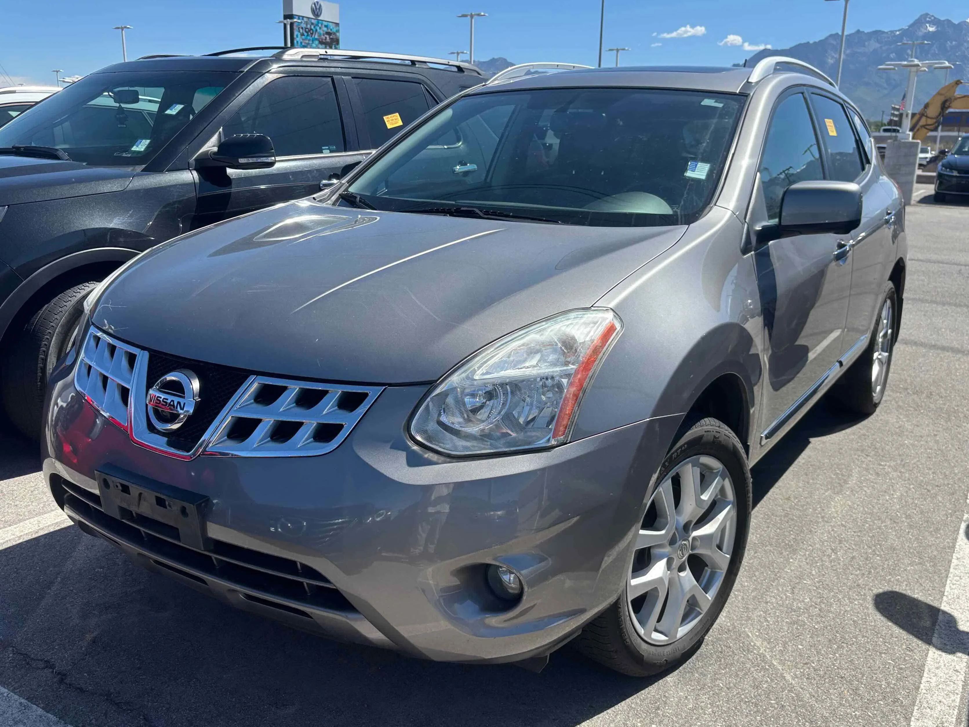 Used 2012 Platinum Graphite Nissan SL image 1