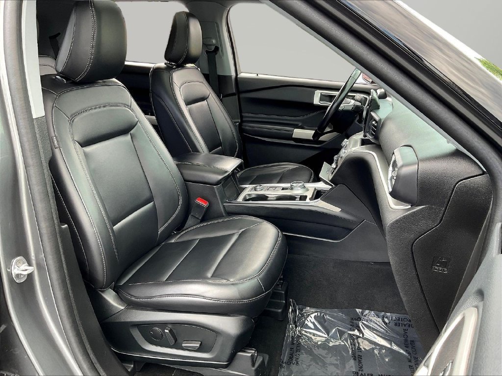 Used 2023 Gray Ford XLT image 35