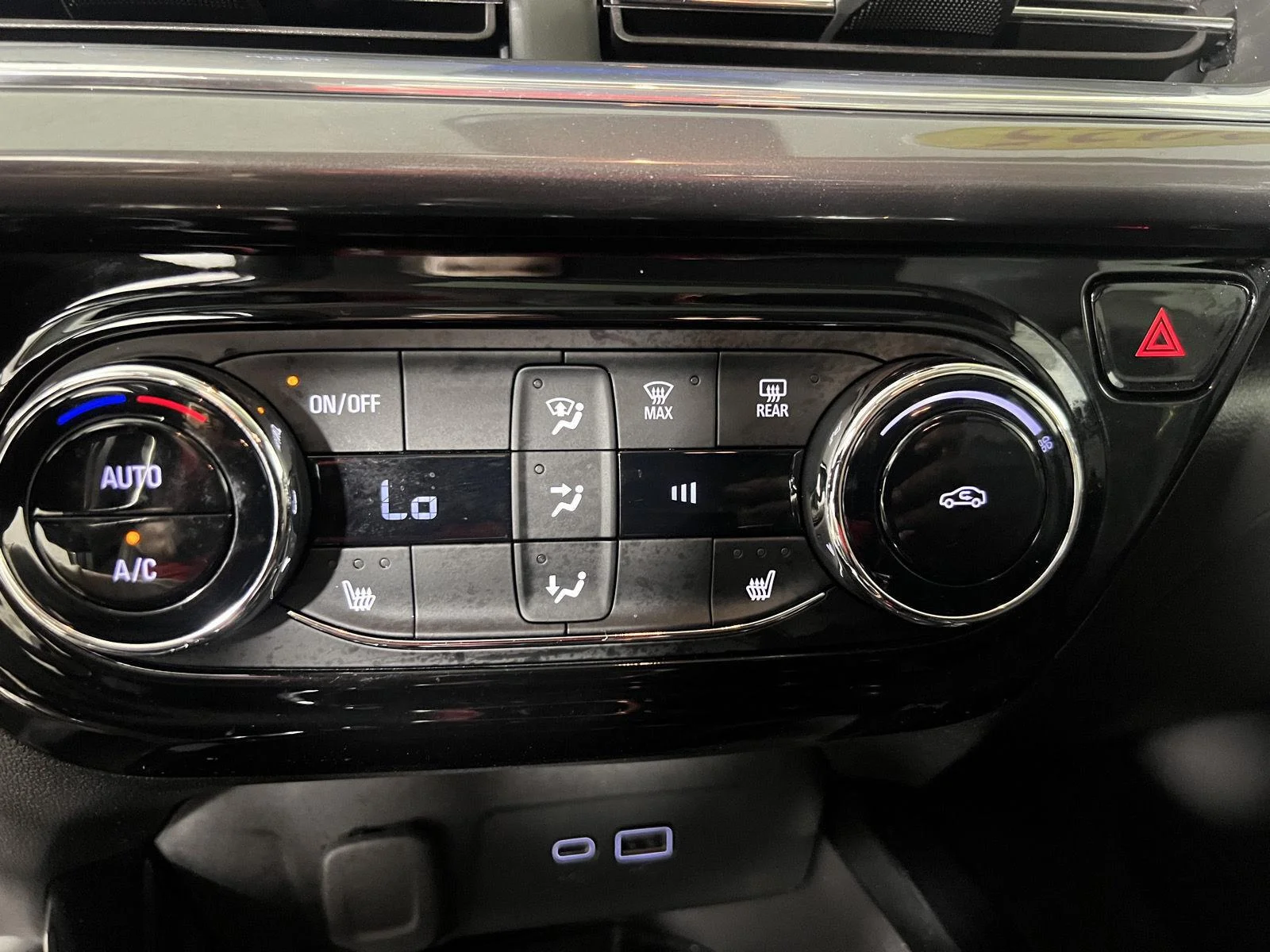 Used 2025 Cacti Green Chevrolet ACTIV image 12