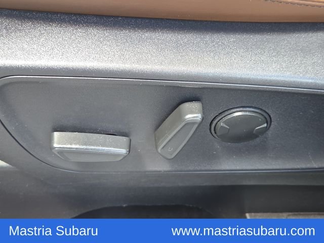 Used 2025 Gray Metallic Ford Outer Banks image 18