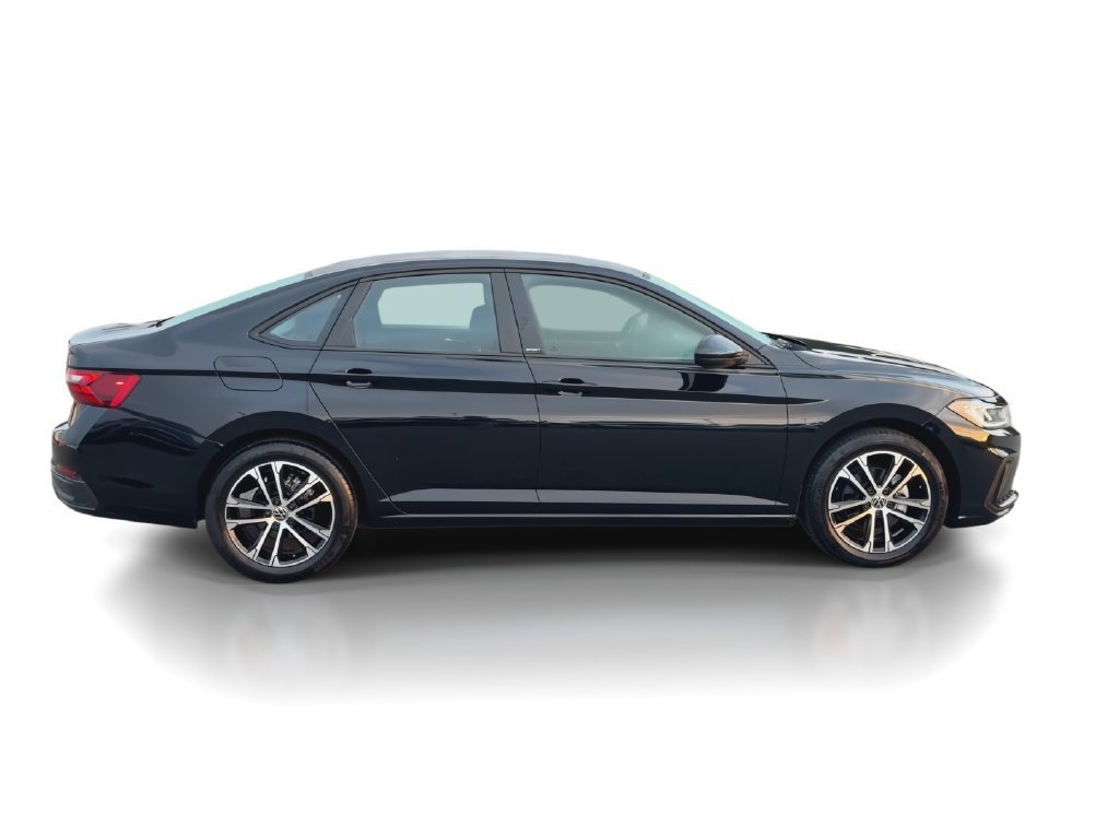 Used 2025 Black Volkswagen 1.5T Sport image 9