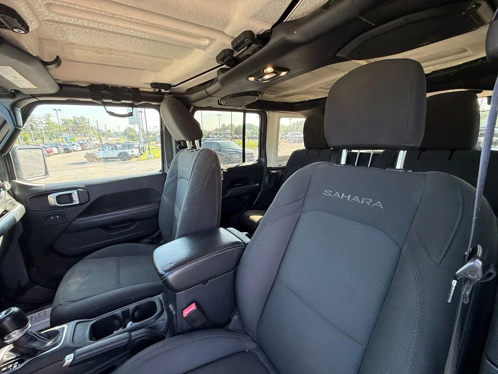 Used 2019 Gray Jeep Unlimited Sahara image 13