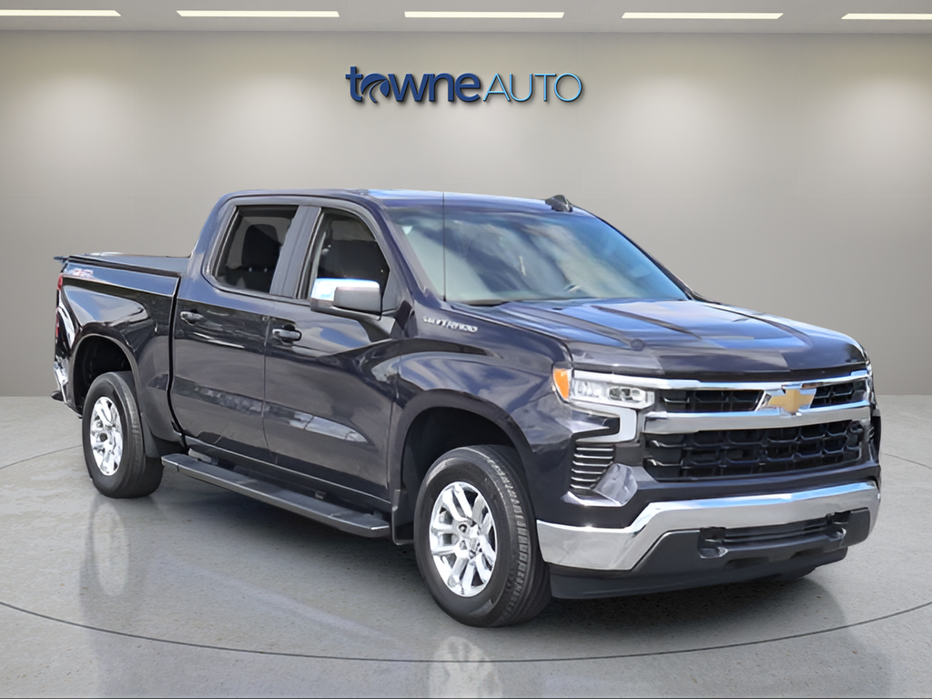 Used 2024 Gray Chevrolet LT image 9