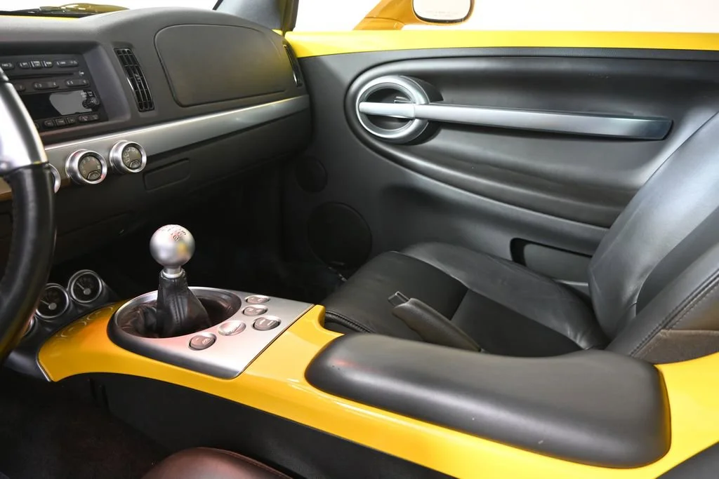 2005 Chevrolet SSR LS - Photo 28