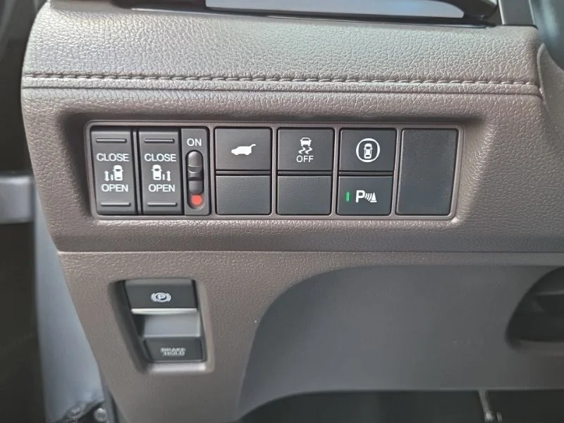 Used 2023  Honda Touring image 34