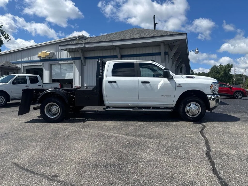 Used 2024 White Ram Big Horn image 8