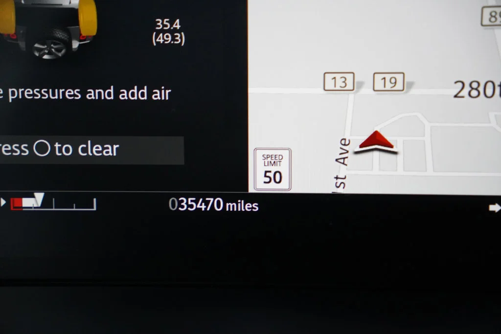 Used 2023  Land Rover SE image 36