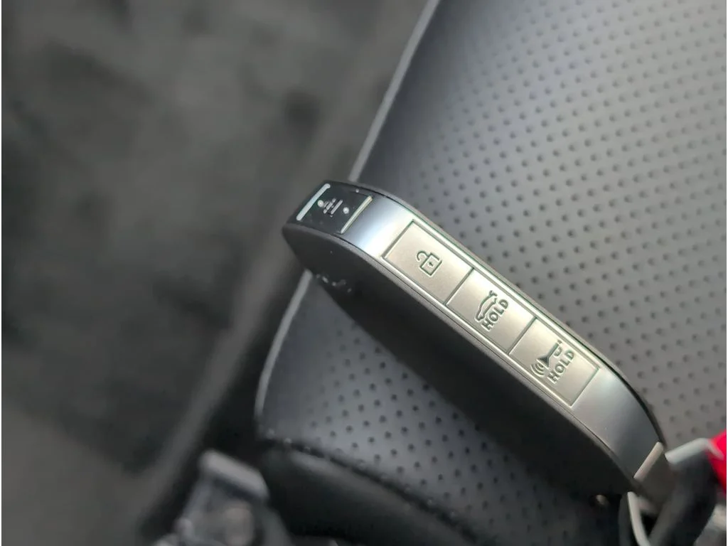 2025 Kia K5 EX - Photo 18