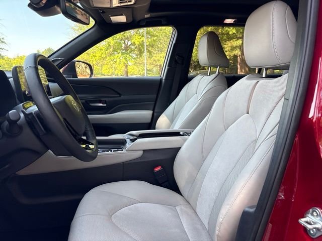Used 2025 Red Toyota MAX Platinum image 9