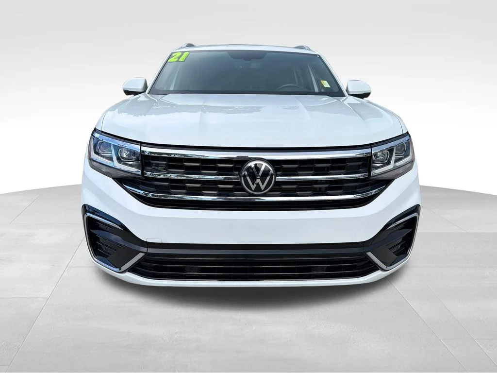 Used 2021 White Volkswagen 3.6L V6 SE w/Technology R-Line image 3