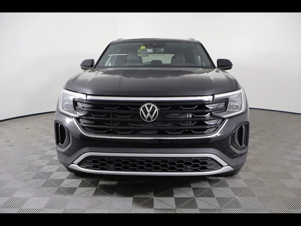 New 2026 Black Volkswagen 2.0T SE w/Technology image 8