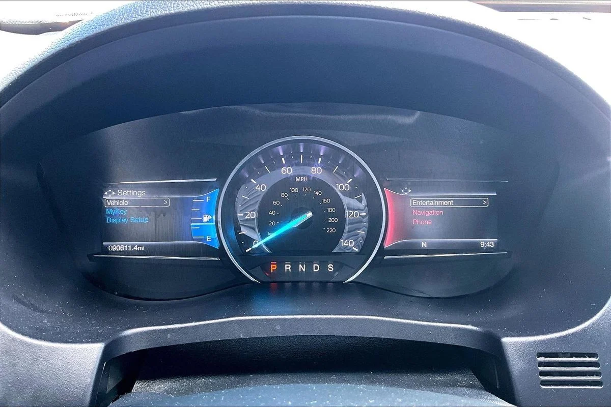 Used 2019 White Ford Sport image 13