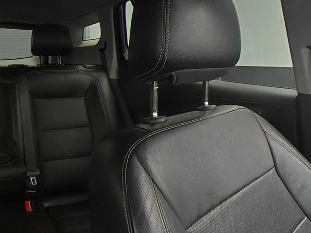 Used 2020 White GMC SLT image 33