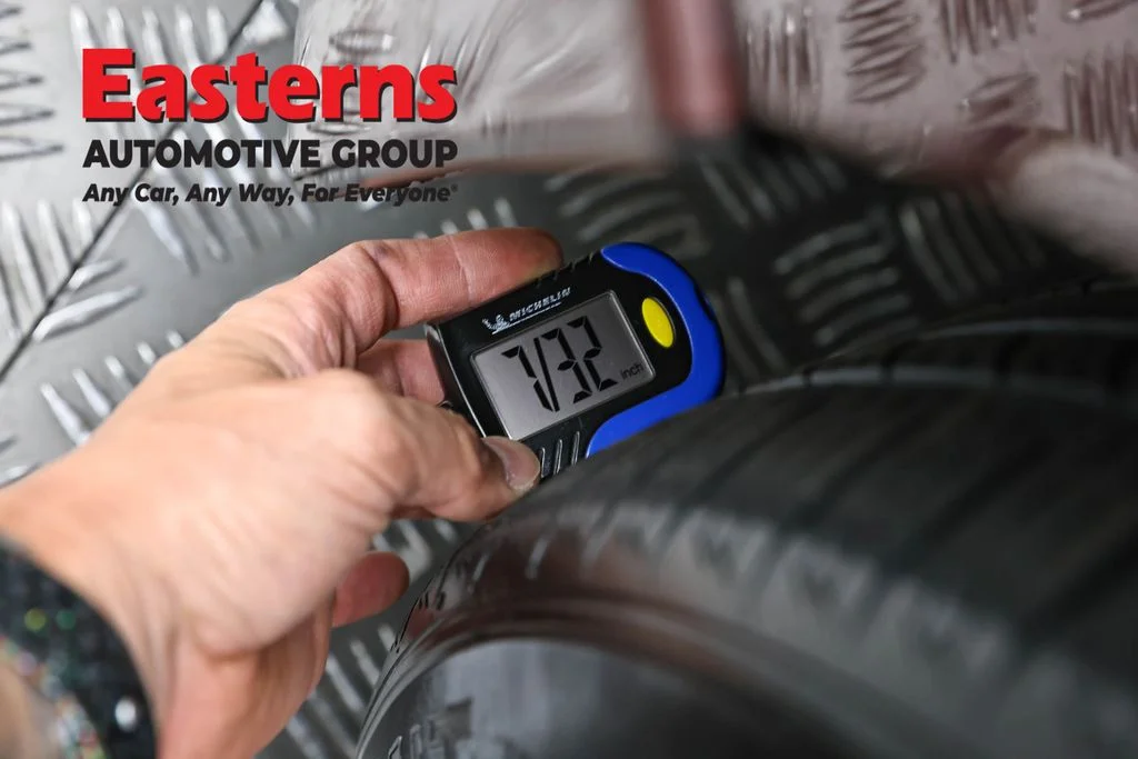 Used 2024 Red Nissan SV image 27