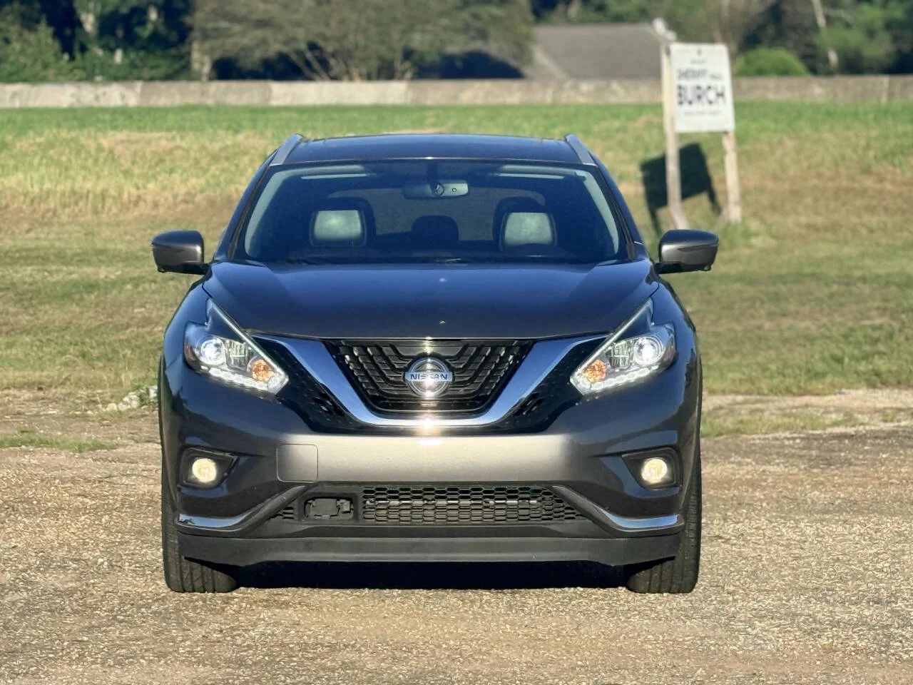 Used 2017 Gray Nissan Platinum 4dr SUV image 8
