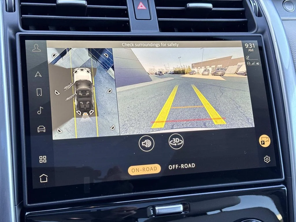 Certified Used 2025 White Land Rover Dynamic SE image 24