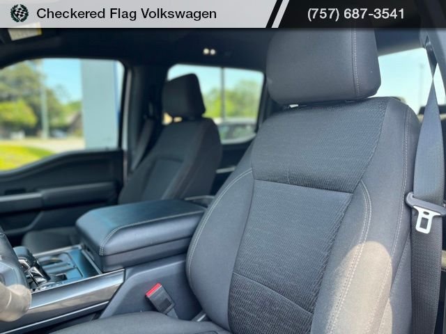 Used 2023 Oxford White Ford XLT image 18