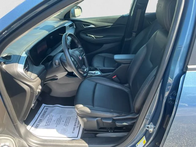 Used 2024 Blue Buick Sport Touring image 9