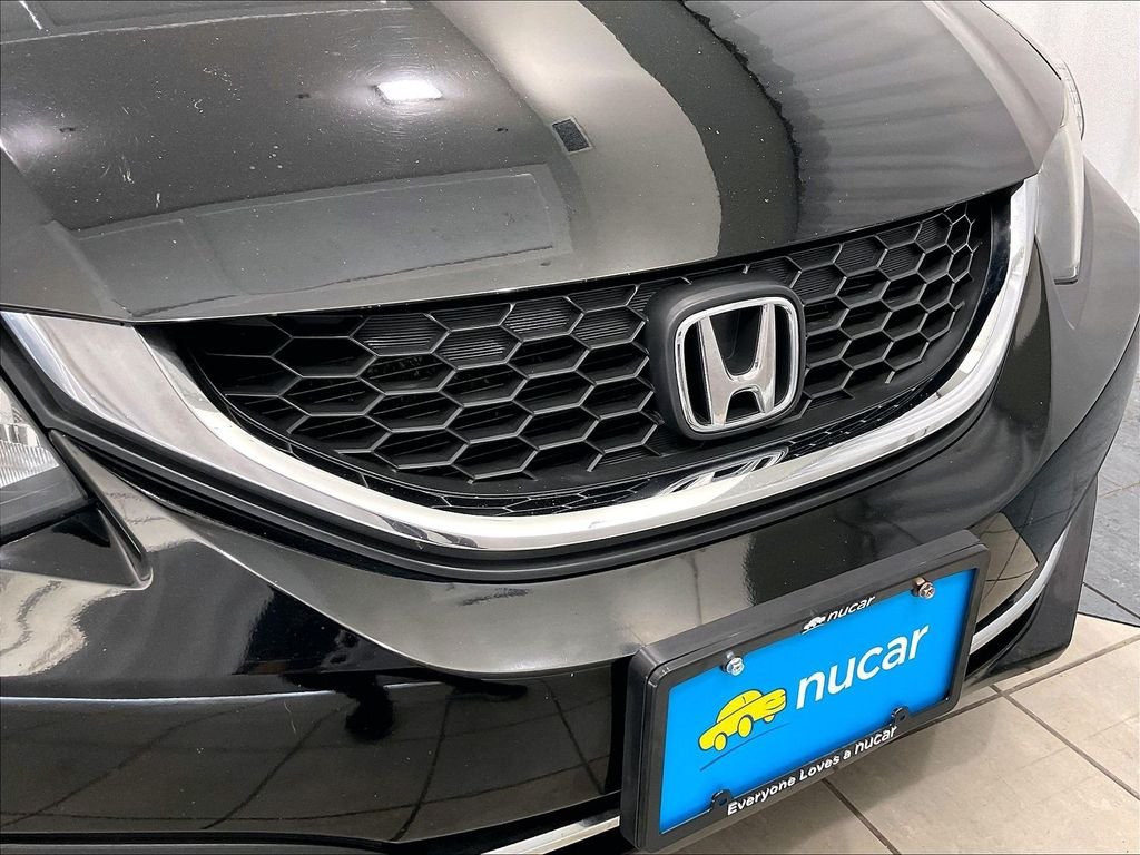 Used 2015 Black Honda SE image 29